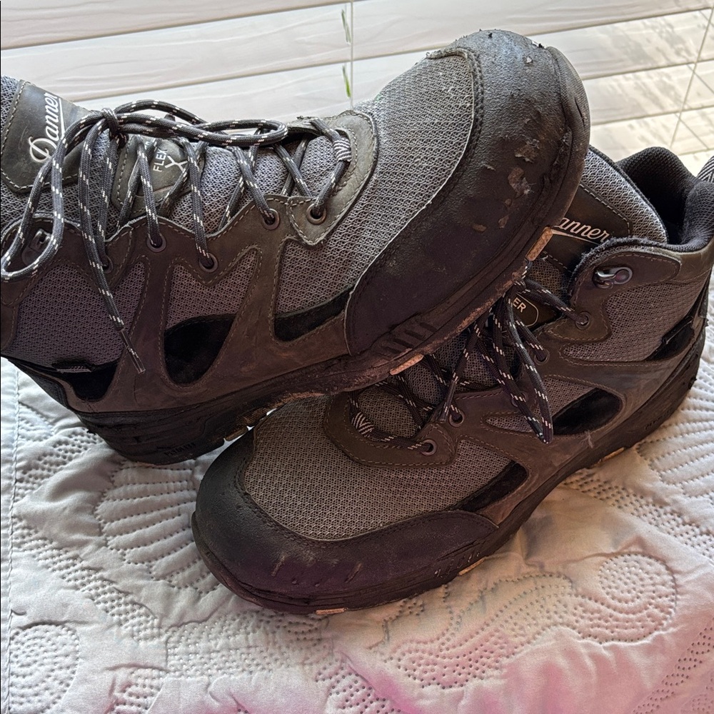Danner Springfield Boots - Picture 2 of 2